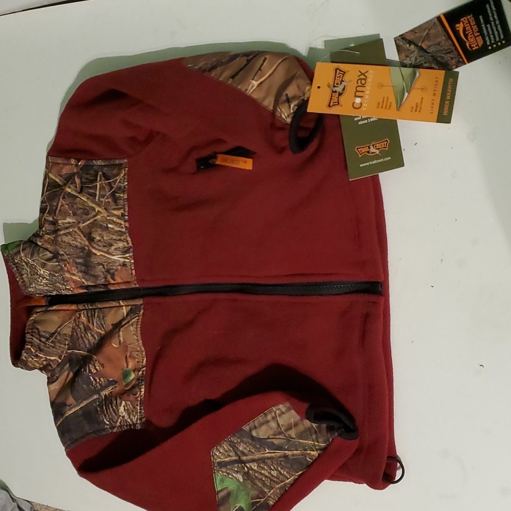 New Trailcrest boy's XS maroon and camo zip fleece jacket